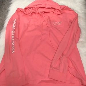Super cute vineyard vines pullover!!